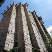Seul vestige de Saugues médiéval, la tour des anglais du XIII° s