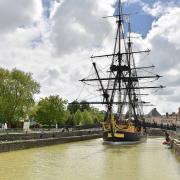 La construction de la réplique de l'Hermione a débuté en 1997 et...