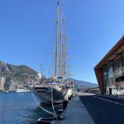 Amarré au port,  les passagers vont pouvoir visiter Monaco