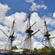 L'Hermione est un trois mâts carré. Haut de mât 56,5m