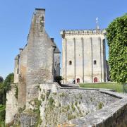 Les remparts, le château des Sires de Pons et le donjon roman