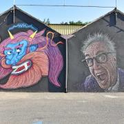 La façade de cet atelier est bien embellie