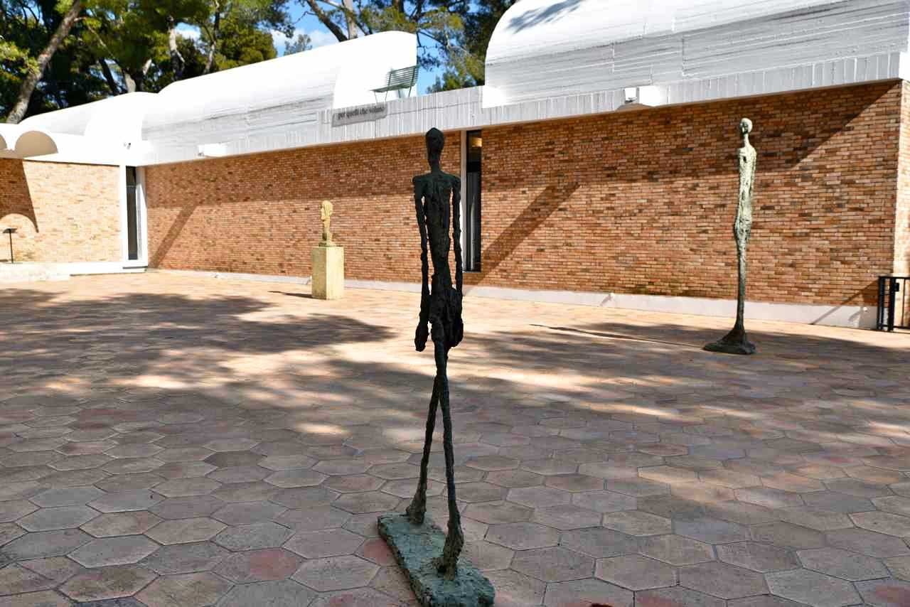 Fondation Maeght à saint Paul de Vence, la cour Giacometti
