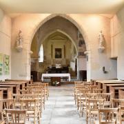 La nef et le choeur vus depuis le portail d'entrée