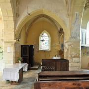 La chapelle nord et son splendide décor peint au pochoir du XVI siècle