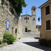 La place du château et ...