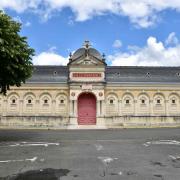 ...à partir d'éléments de pierre déposés du cloître de l'abbaye royale du XVII° s