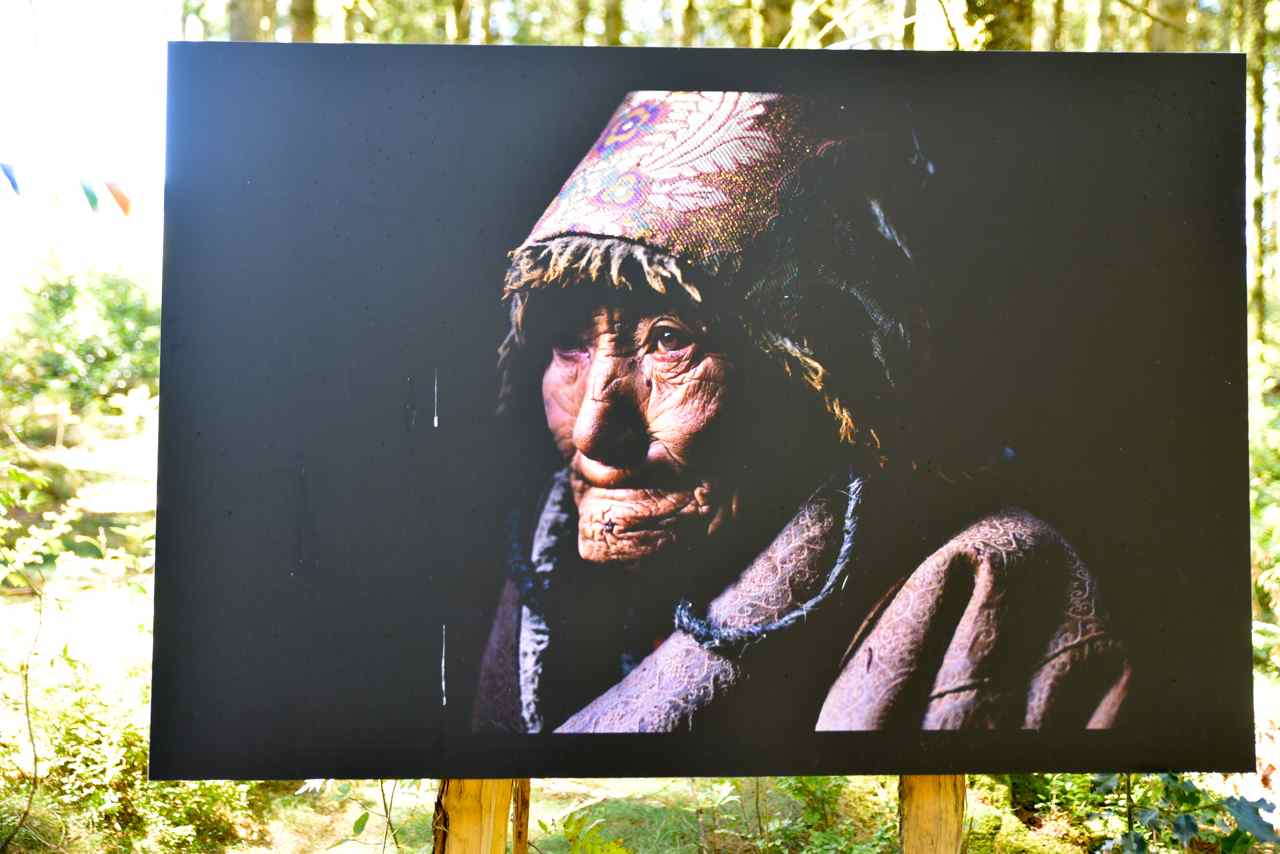Ama Tenzin (70 ans) Dathanpa. Province du Kham-Est du Tibet