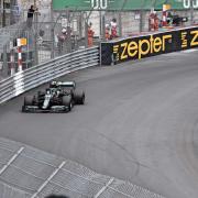Classé 5ème, Aston Martin n°5, pilote Sebastian Vettel au virage du bureau de tabac