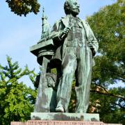 Auguste Bartholdi, né à Colmar en 1834, parc du château d'eau, et une ...