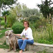 Avec Michèle dans le jardin des senteurs à Nyons dans la Drôme