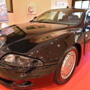 Bugatti EB 112-1993, 460 cv, Vit : 300 km/h-, 2 exemplaires fabriqués