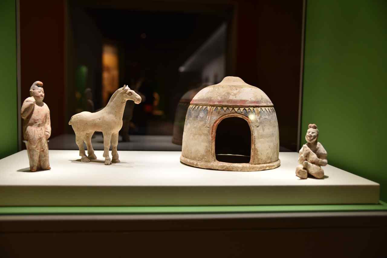 Céramiques funéraires minqi-Dynastie Tang (618-907)