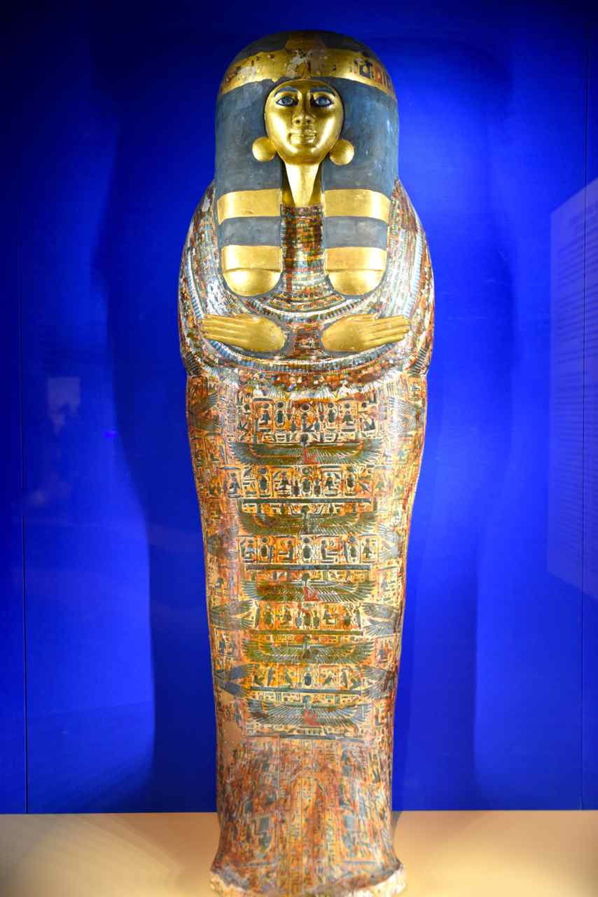 Cercueil de la reine Isiemkheb-Bois placage feuilles d'or-XXI° dynastie