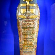 Cercueil de la reine Isiemkheb-Bois placage feuilles d'or-XXI° dynastie