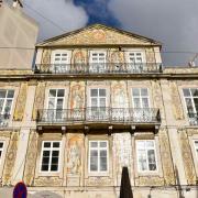 Cette façade, oeuvre de Ferreira das Tabuletas, est l'une des plus belles de la ville