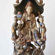 Chapastana la posture en arc et le geste de l'argumenation