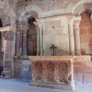 Chapelle aérienne : les deux baies murées donnaient sur la nef de l'église