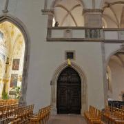 Chapelle de la Vierge et les tribunes sud