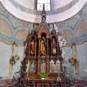 Chapelle nord qui date de la moitié du XI° siècle et son autel secondaire ...