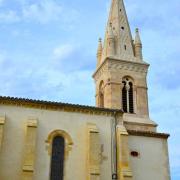 Côté nord : très belle restauration du clocher néo-gothique