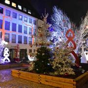 Décors de la place de la Mairie-2