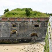 Défenses du fort de la Brèche
