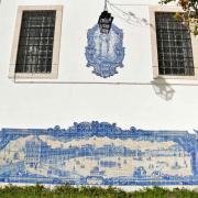 ...de magnifiques panneaux d'azulejos (Carreaux de faïence)