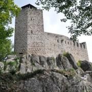Dambach la Ville, château de Bernstein du XI° siècle