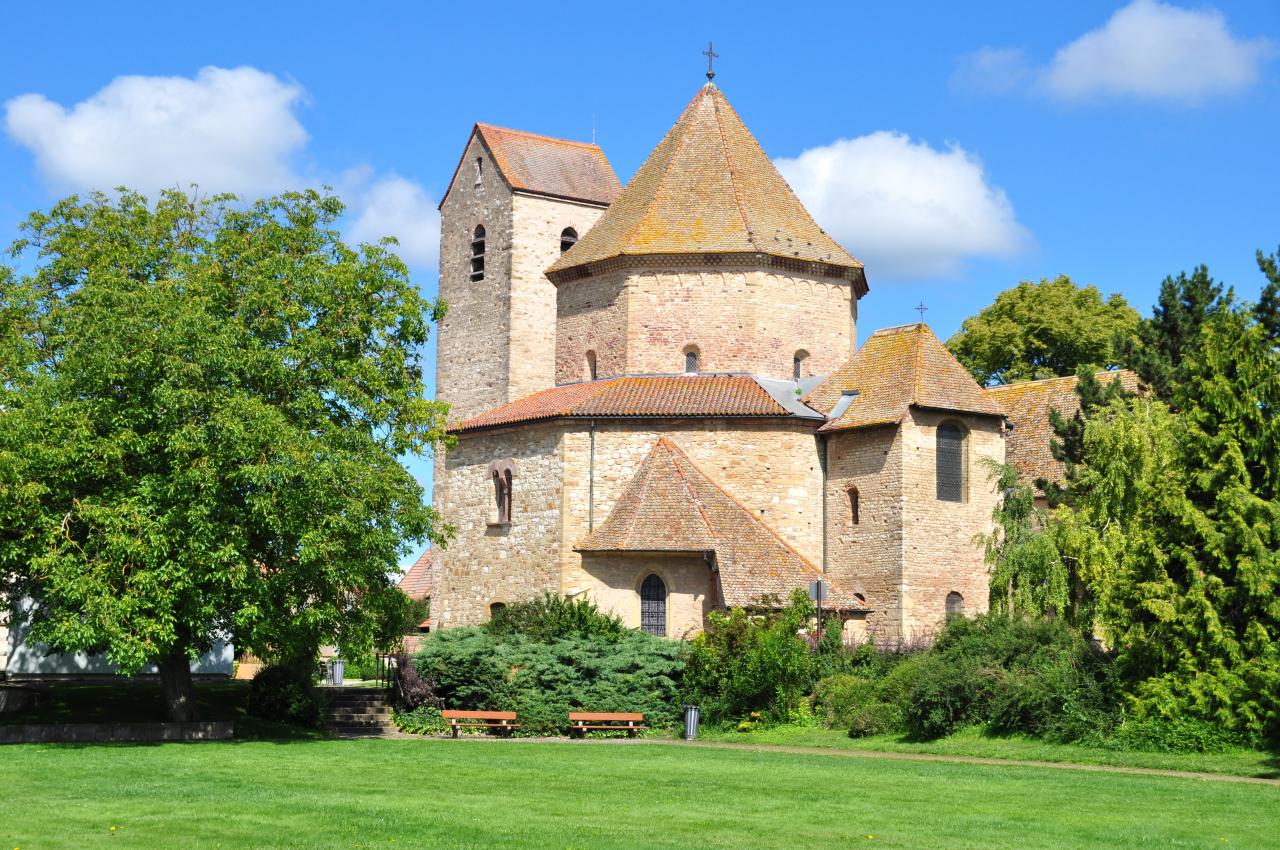 Abbatiale romane d'Ottmarsheim bâtie vers 1030