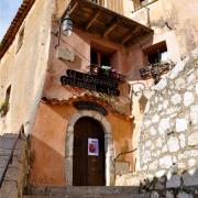 Je n'ai pas trouvé le troubadour :=)