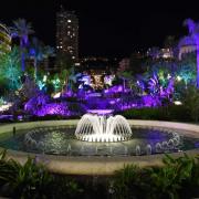 Le jardin de Boulingrins, à gauche le One Monte-Carlo