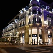 L'hôtel de Paris et les boutiques de luxe