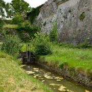 Ecluse de mise en eau des fossés