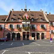 ...en 1791, Barr en fit l'acquisition pour devenir la Mairie, l'hôtel de Ville