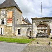 En 1927, quand l’Arsenal Royal ferme ses portes il est transformé en musée naval