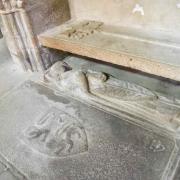 ...et le gisant de Dom Humbert fondateur de l'abbaye
