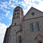 Façade nord et le transept de style roman