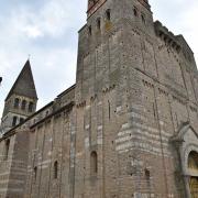 Façade sud et les deux clochers-tours 