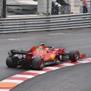 Classé 2ème, Ferrari n 55, pilote Carlos Sainz au  virage Louis Chiron
