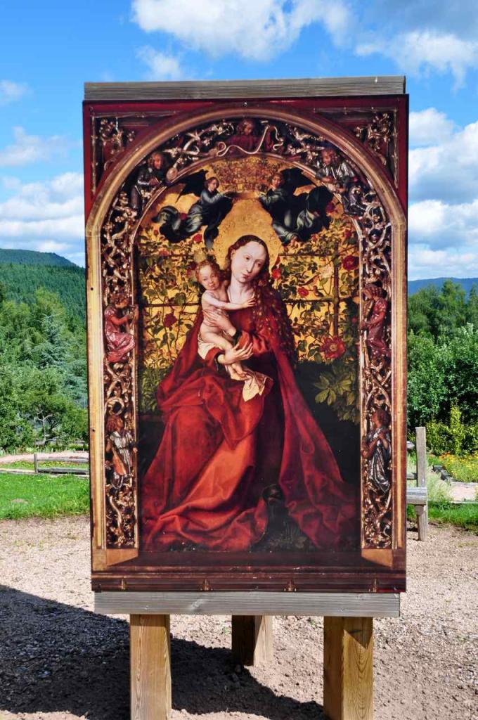 Gros plan de la Vierge au buisson de Roses de Martin Schongauer