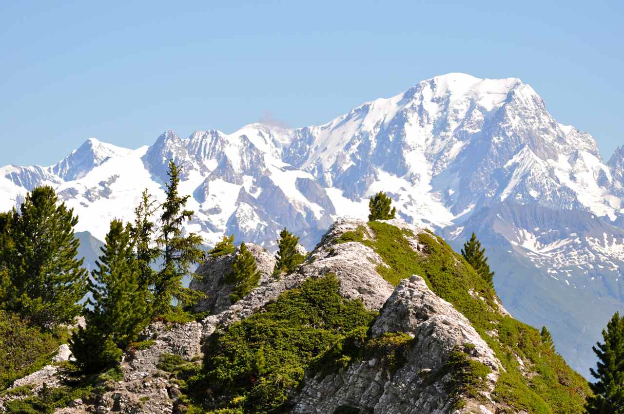 Gros plan du massif du Mont Blanc (4810m)