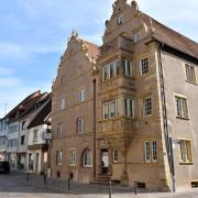 Hôtel de la Couronne, inscrit au titre des monuments historiques,...