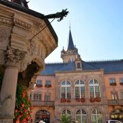 Hotel de Ville (XVIe) vu depuis le puits aux six seaux