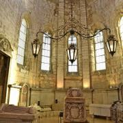 L'abside et les absidioles abritent le musée archéologique