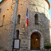 L'église désaffectée a été transformée en Hôtel de Ville