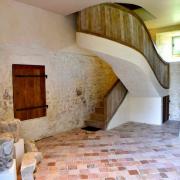 L'escalier d'accès au dortoir des moines et au logis du prieur