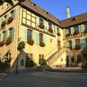 L'Hôtel de Ville, du XVII°,  était le siège de la justice de l'ancienne ville impériale