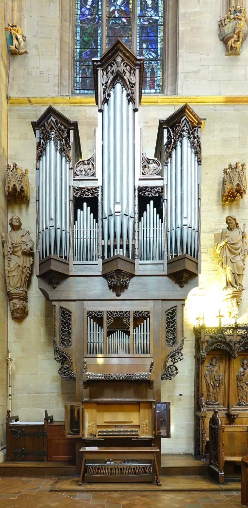 L'orgue de Choeur construit en 1975 par Curt Schwenkedel 