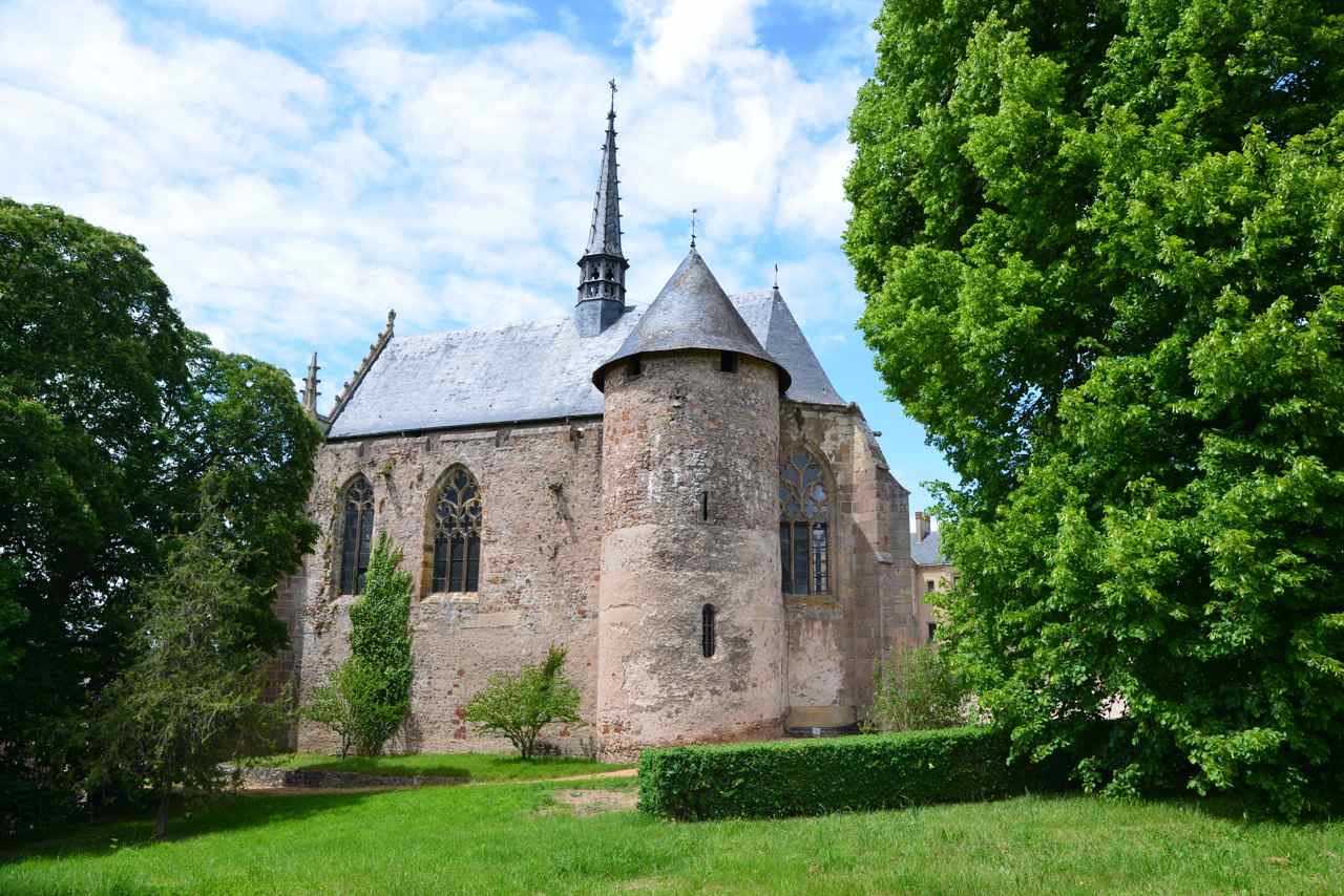 La chapelle saint Léger bâtie contre les remparts date de 1461